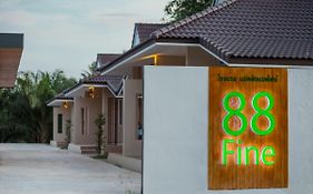 โรงแรมแปดสิบแปดไฟน์